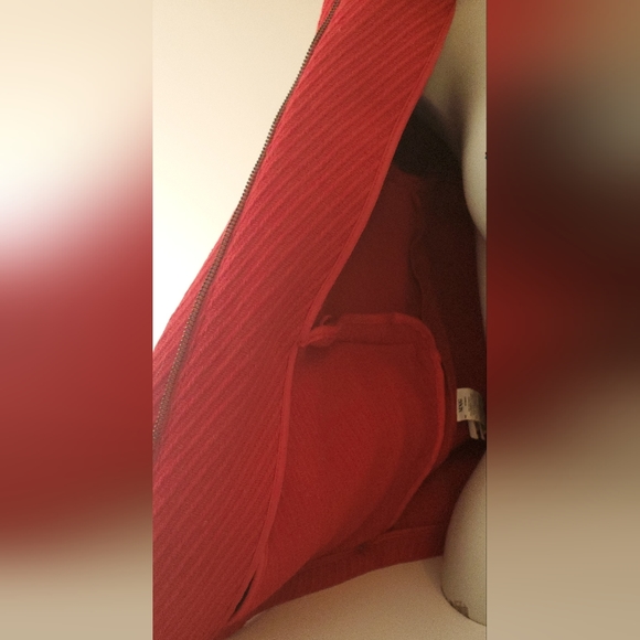 Little Red Winter Coat With Hood Faux Fur - Picture 4 of 13